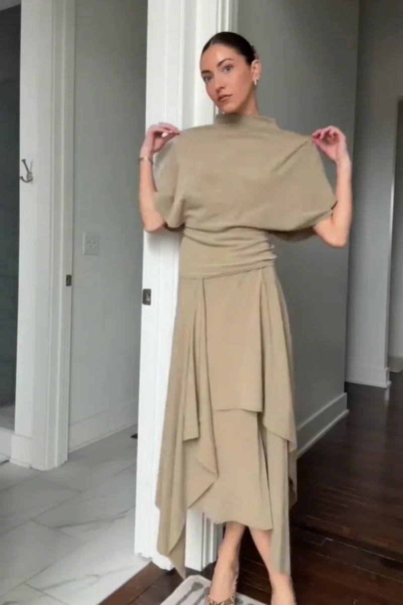 Women's Pleated-Hem Two-Piece Set – Top & Skirt
