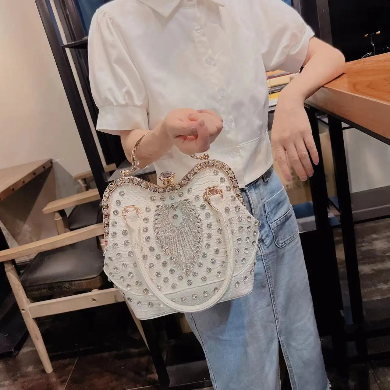 Luxury Diamond Leather Crossbody Bucket Bag