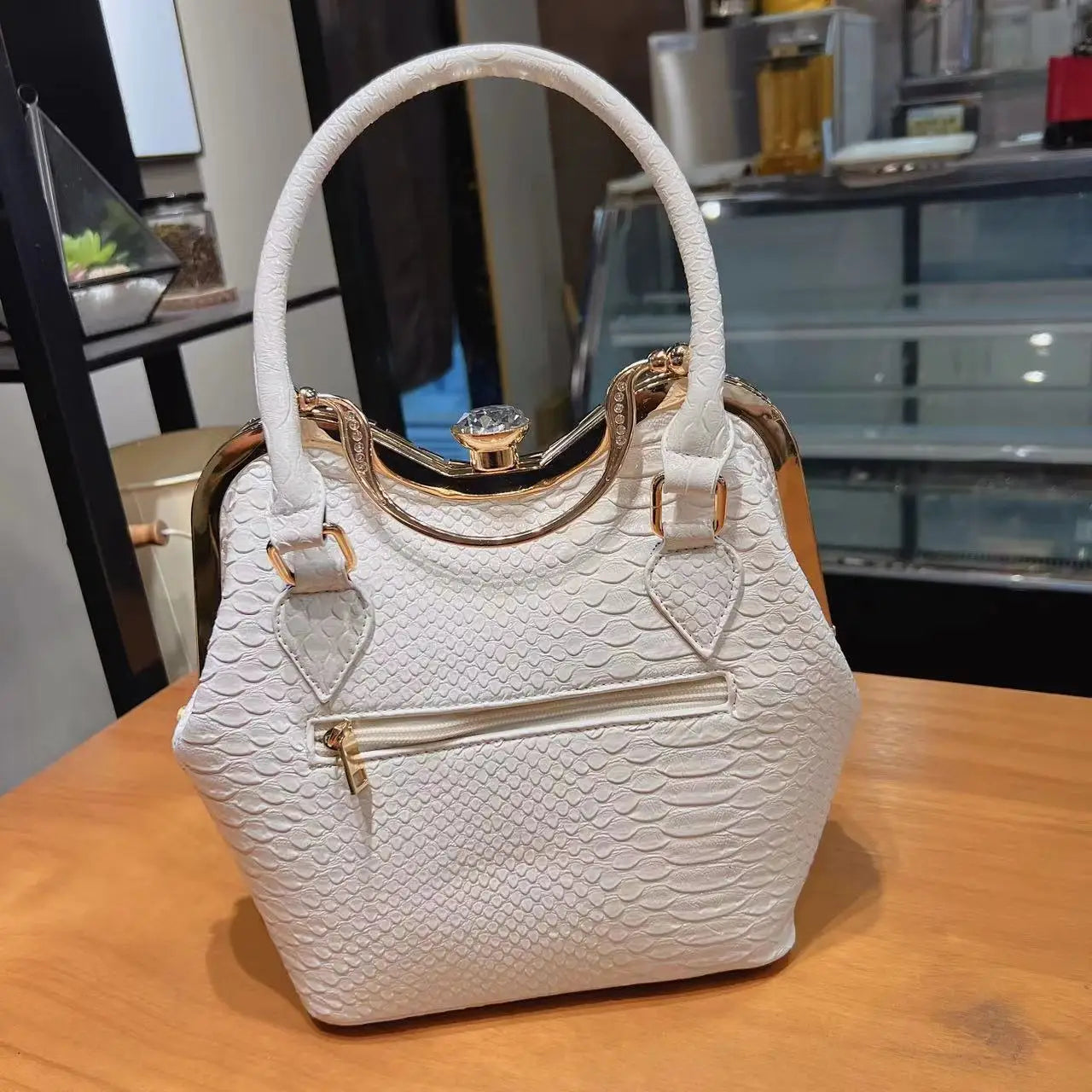 Luxury Diamond Leather Crossbody Bucket Bag