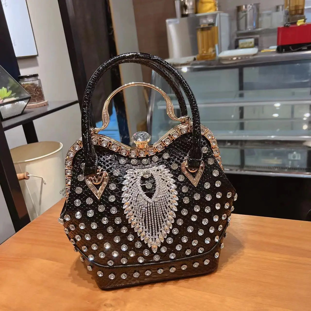 Luxury Diamond Leather Crossbody Bucket Bag