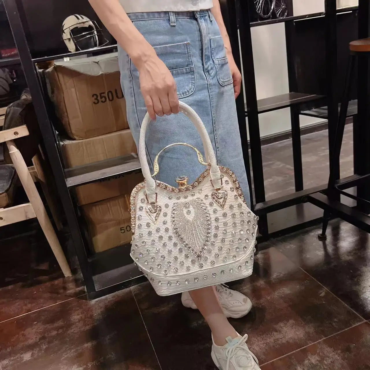 Luxury Diamond Leather Crossbody Bucket Bag