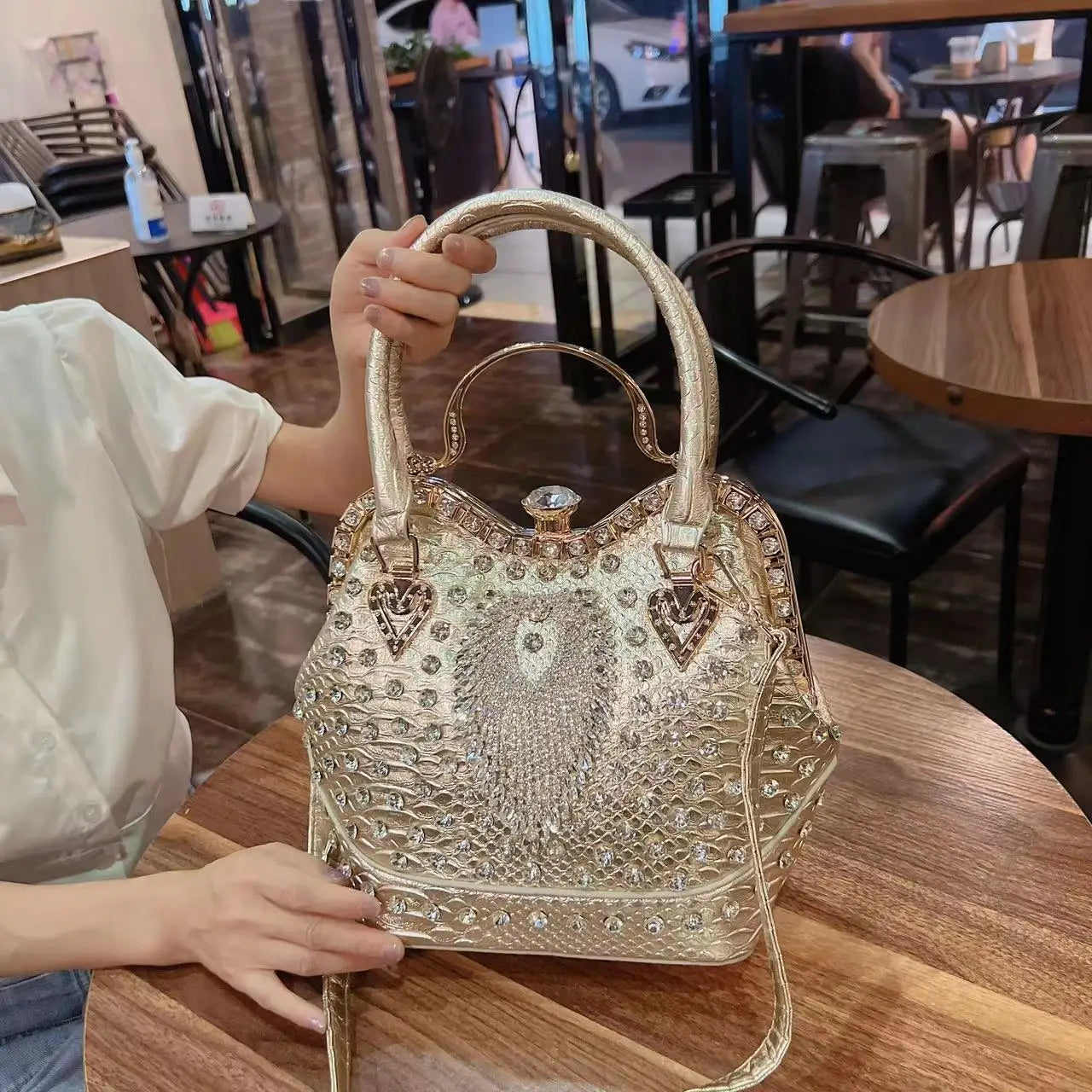 Luxury Diamond Leather Crossbody Bucket Bag
