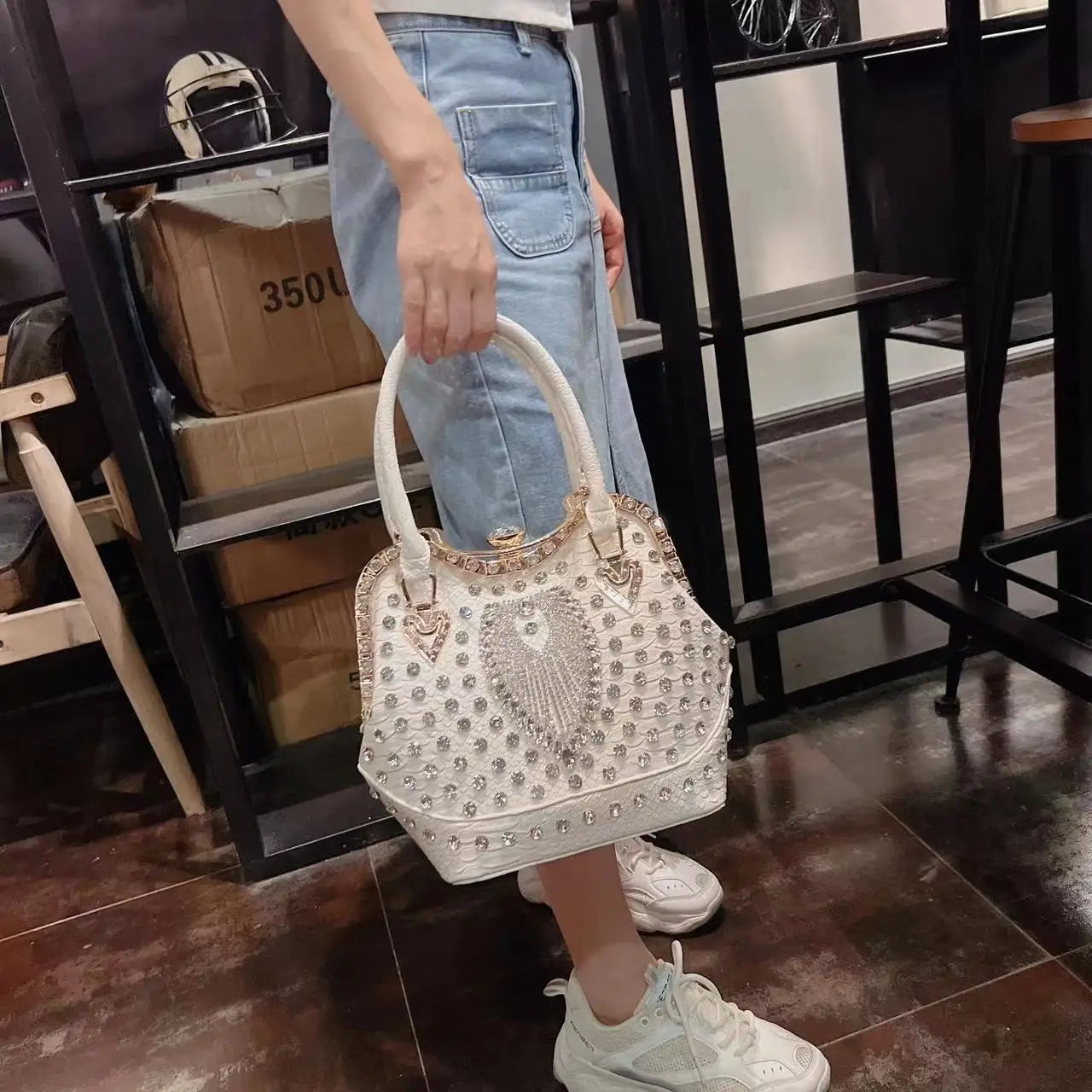 Luxury Diamond Leather Crossbody Bucket Bag