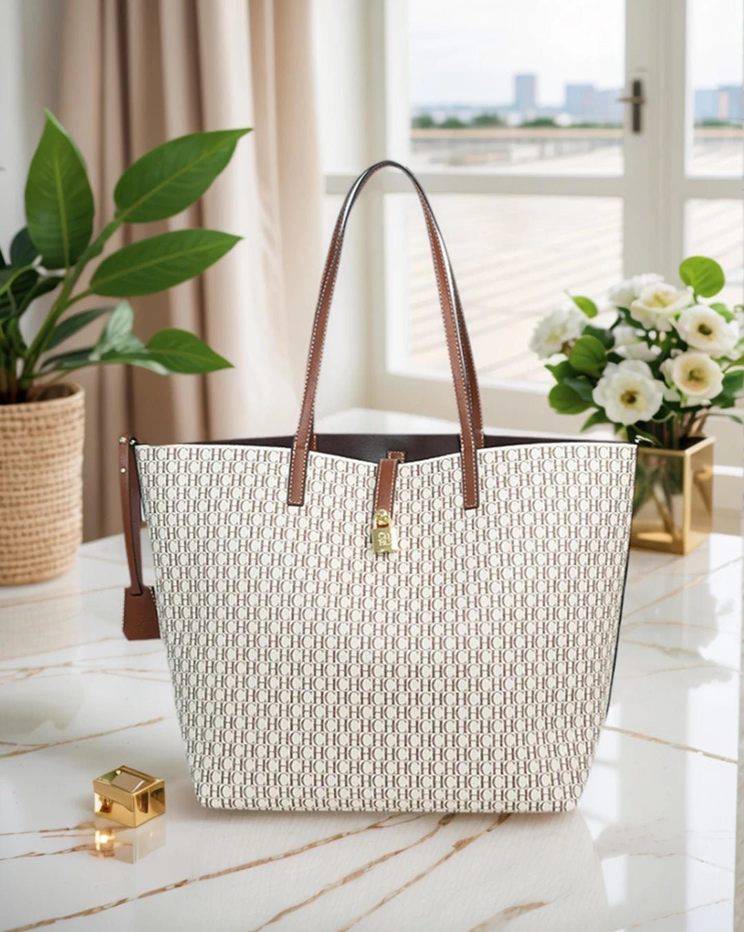 CH Women's Large Capacity Letter Print Shoulder Bag