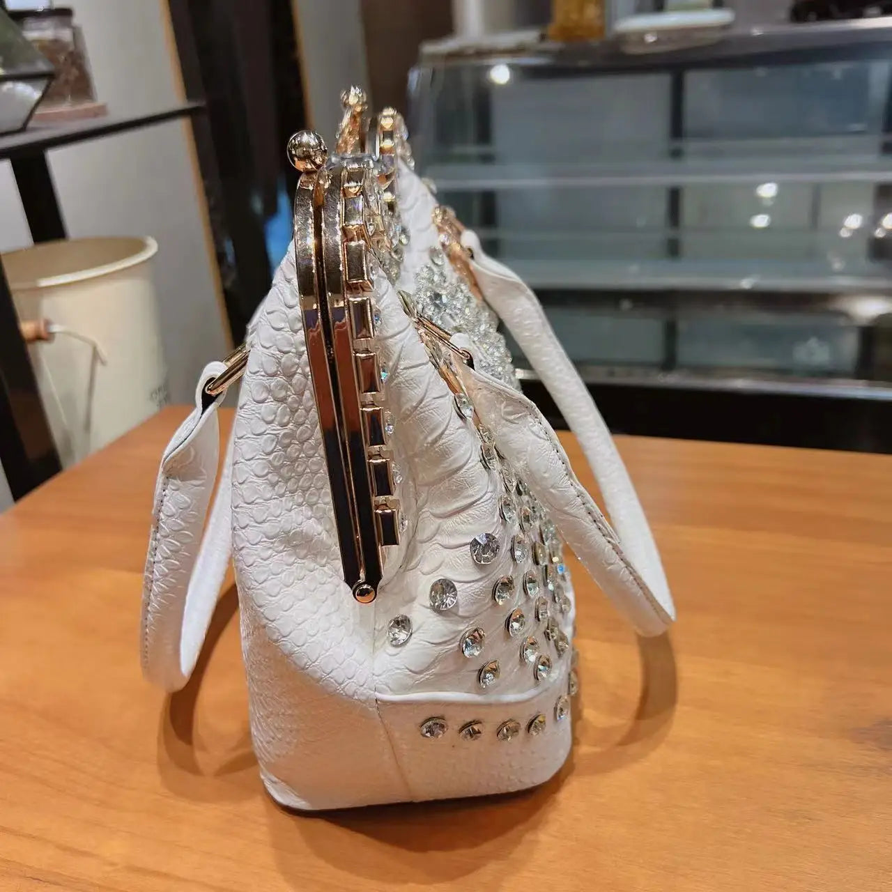 Luxury Diamond Leather Crossbody Bucket Bag