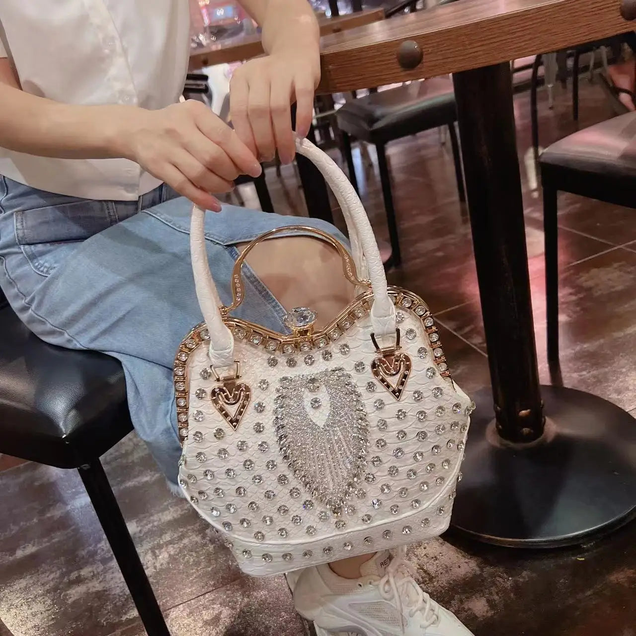Luxury Diamond Leather Crossbody Bucket Bag