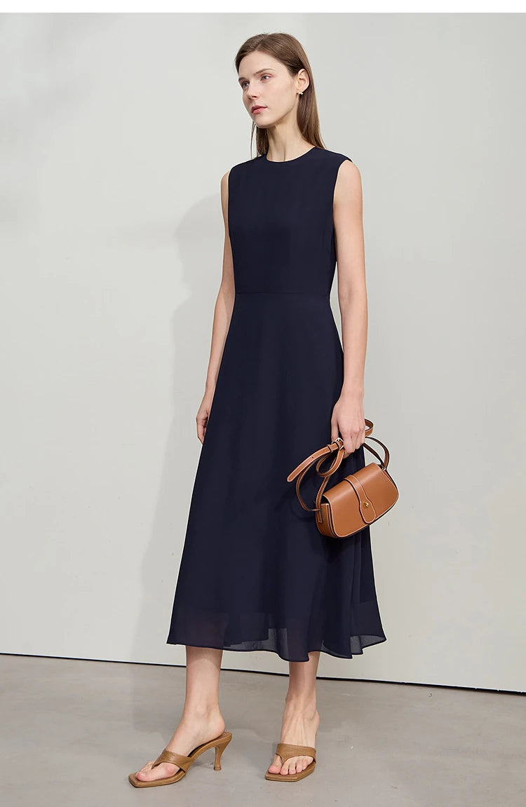 Amii Minimalist Sleeveless O-Neck Slim Midi Dress