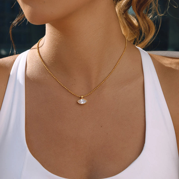 Women's Oval Pendant Necklace